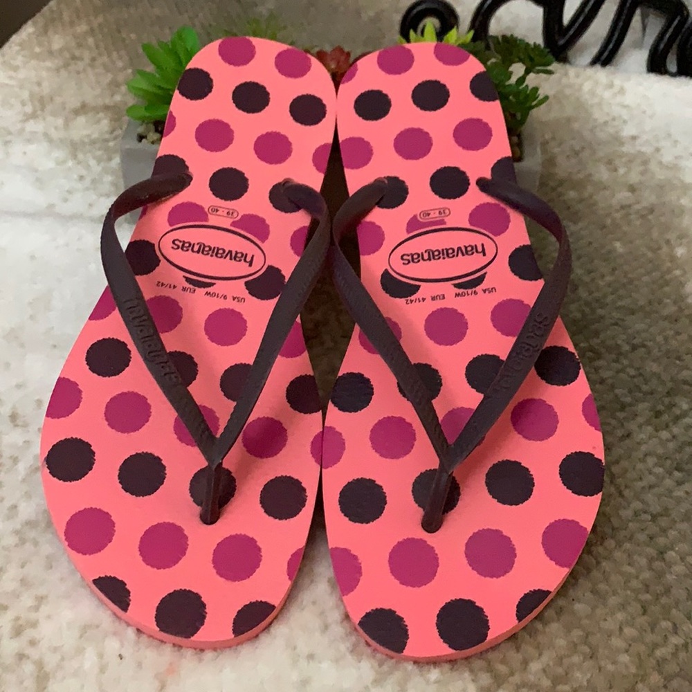 Havaianas size 9/10   New